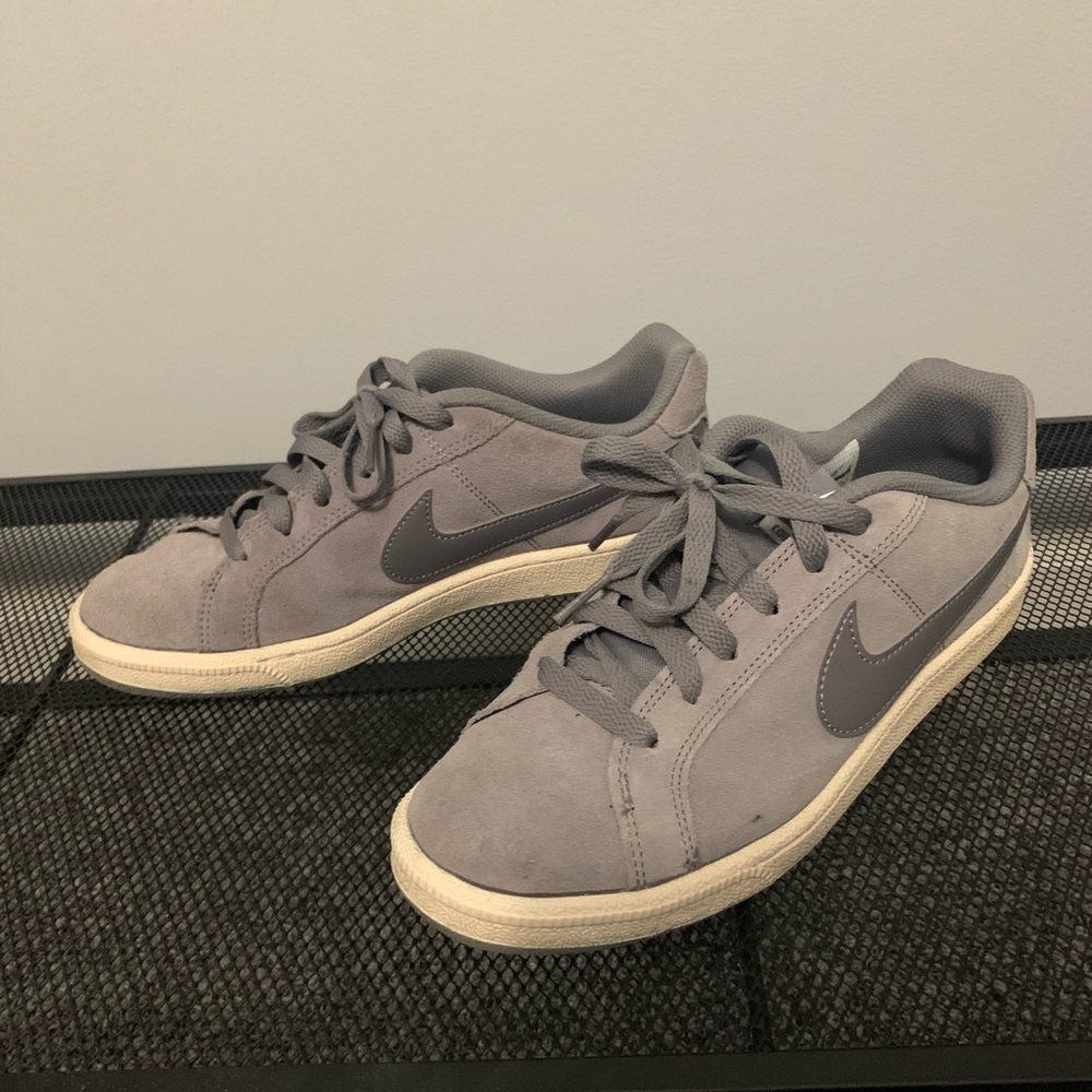 NIKE Court Royale Grey Suede
